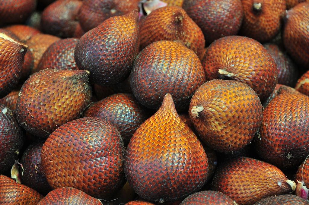 Exotic Food Finds: Snake Fruit (Salak)