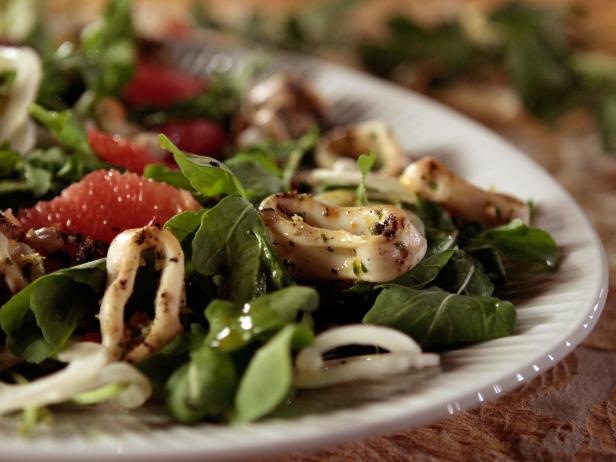 Grilled Calamari & Arugula Salad