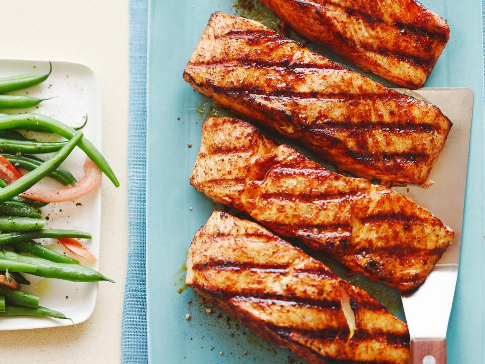 Grilled Salmon with a Sweet & Spicy Rub
